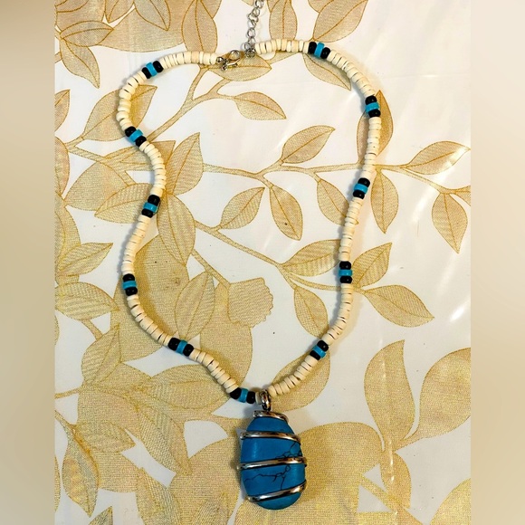 Handmade Tribal Style Necklace turquoise Pendant Shell & Beads 18”+2 ext - Picture 1 of 5